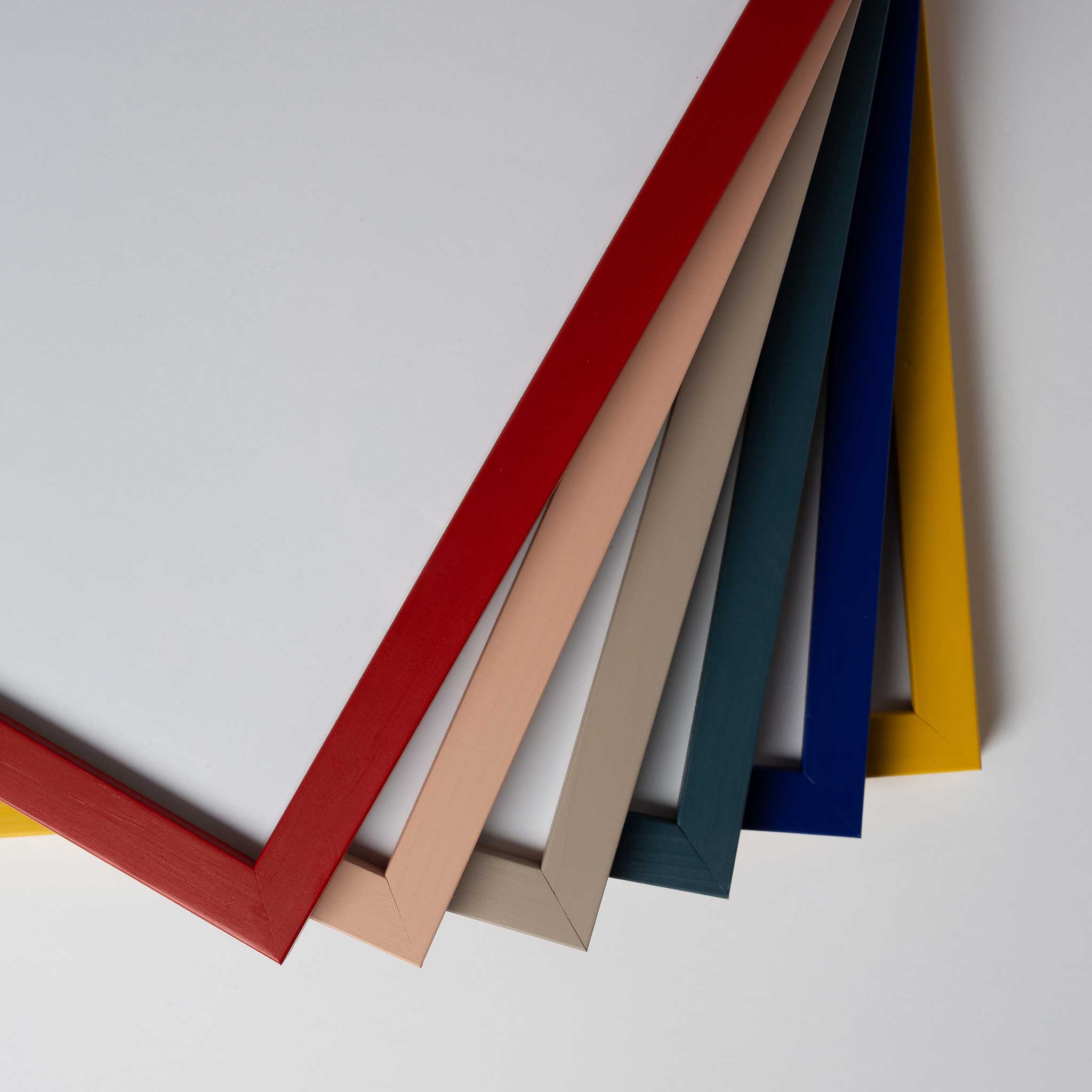 Floral Vase by Arty Guava