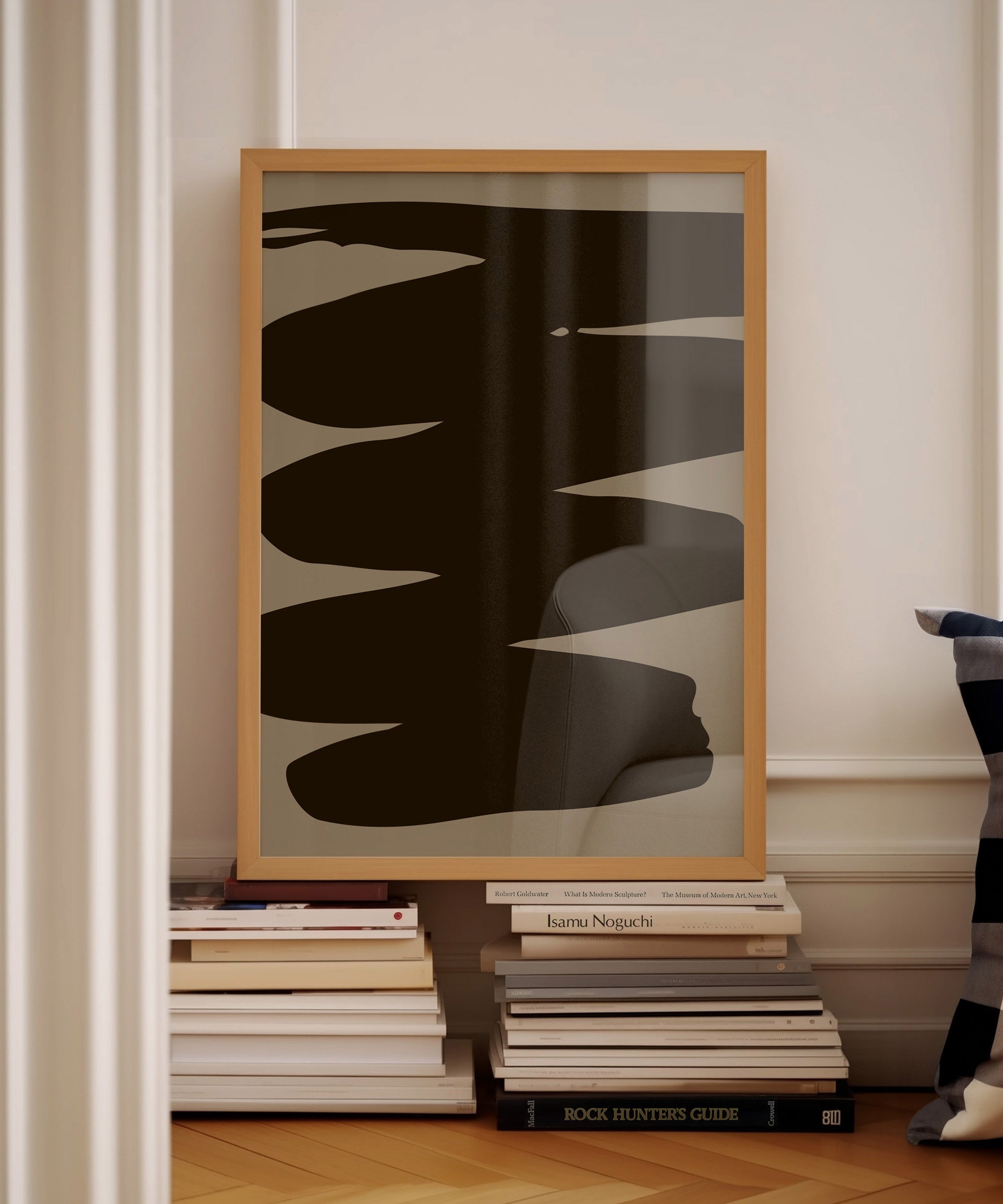Striking 'Abstract Bold Line Art' design, minimalist wall art for a sharp modern aesthetic.