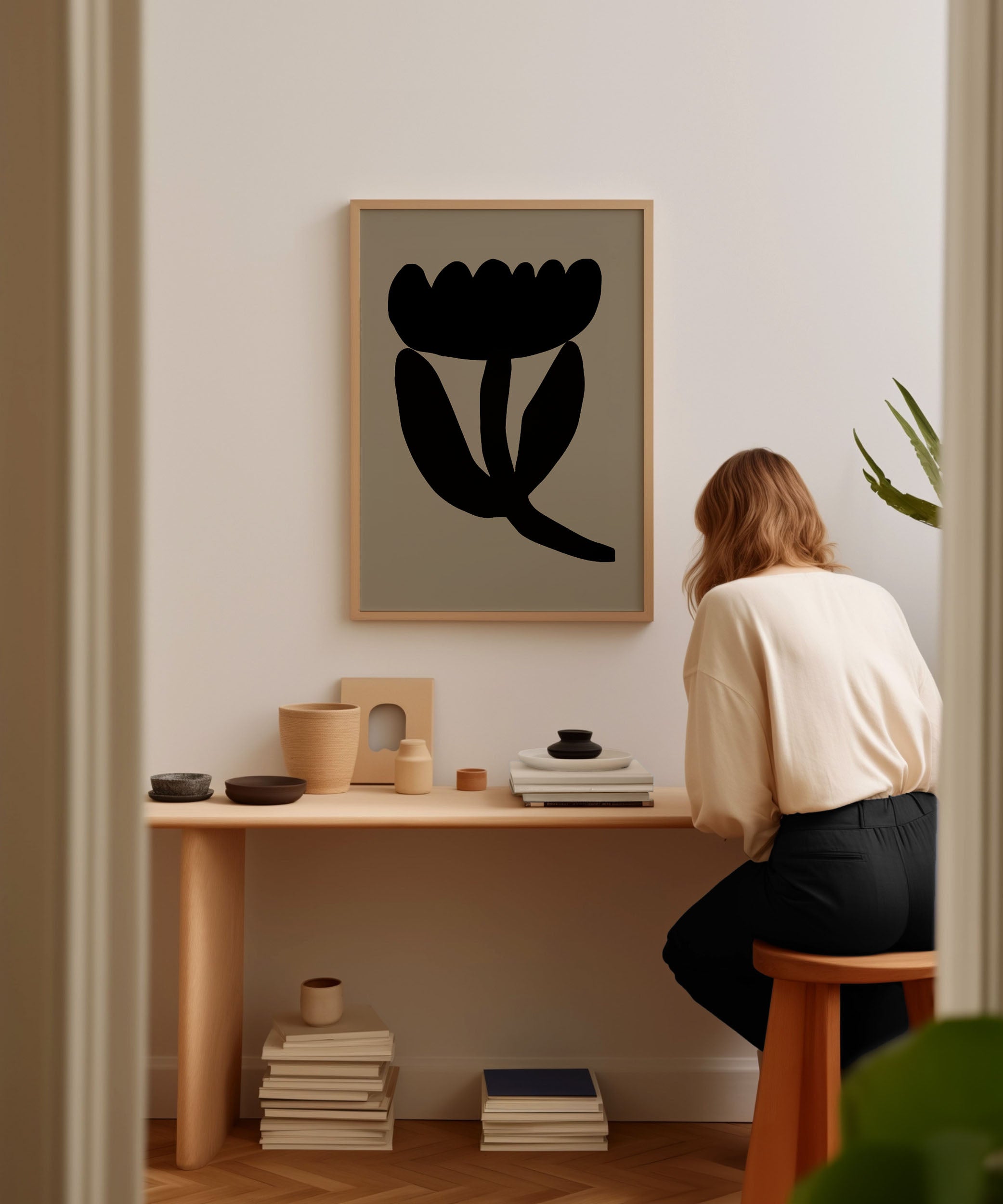 Minimalist abstract flower line art, modern wall decor with a soft floral aesthetic.