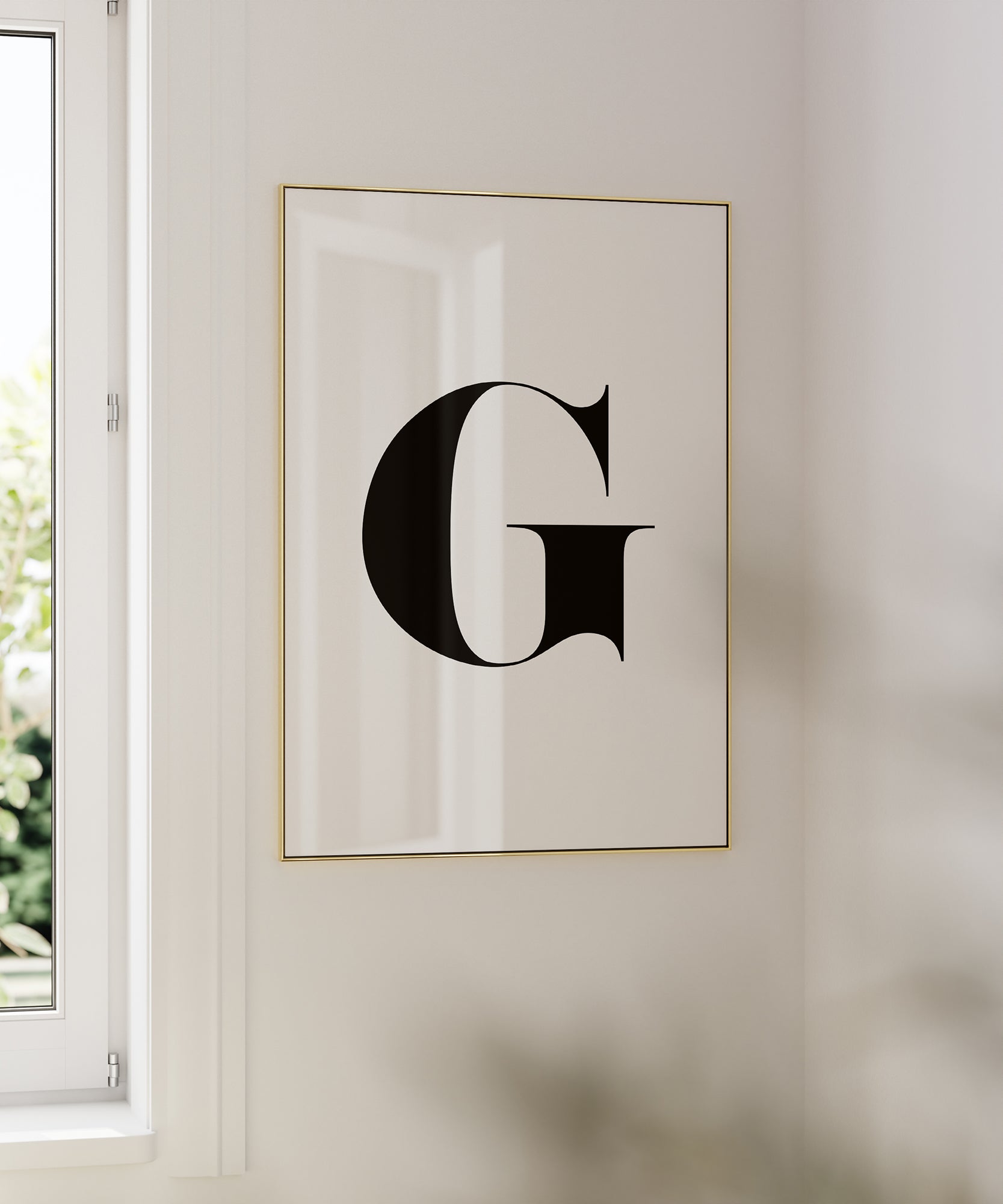 G LETTER B&W