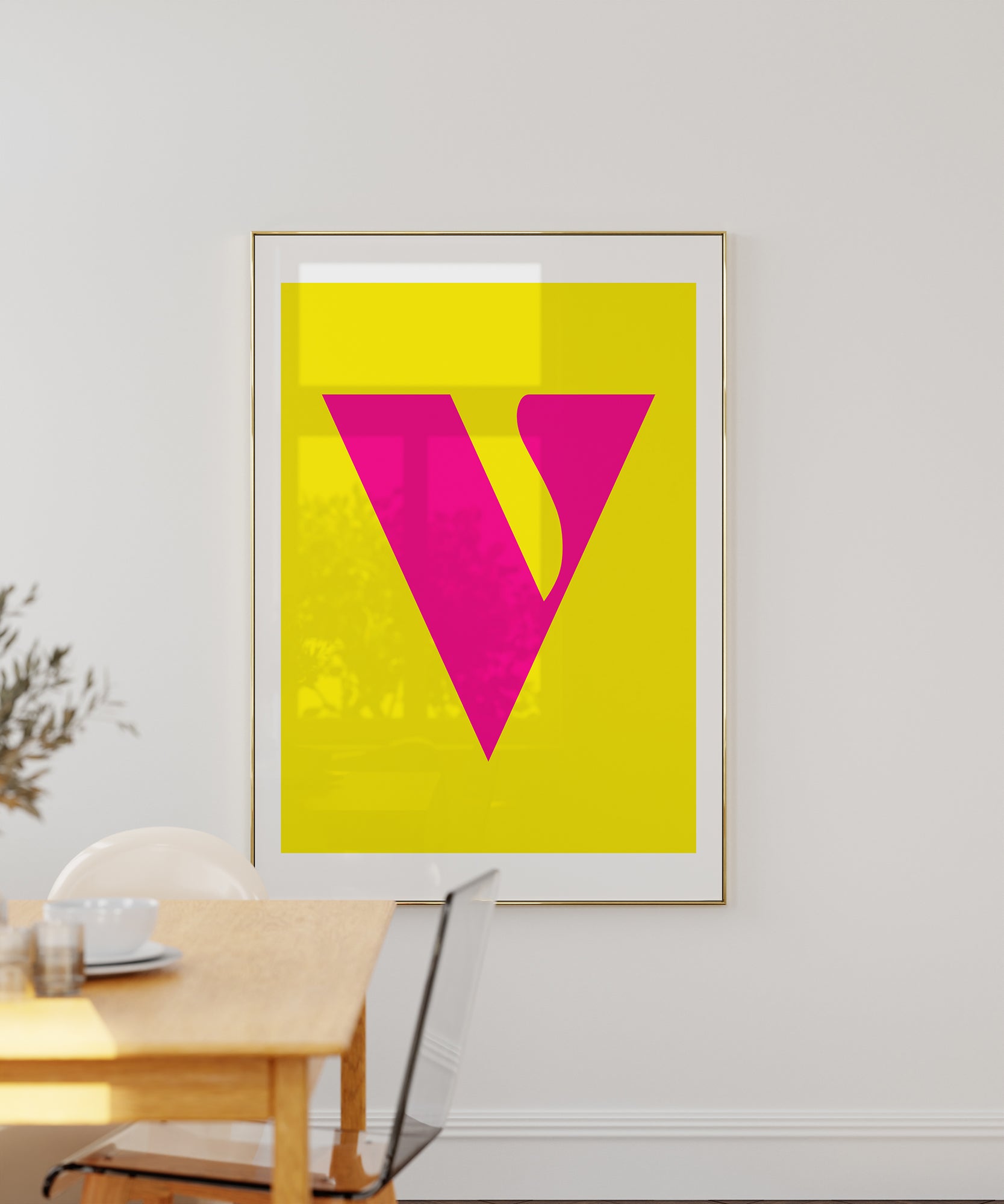 Chic 'V LETTER' initial print, modern wall decor for a personalized aesthetic style.